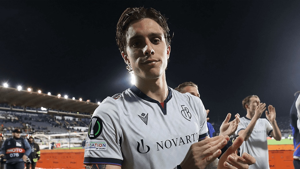 Riccardo Calafiori applauds the crowd after playing for Basel